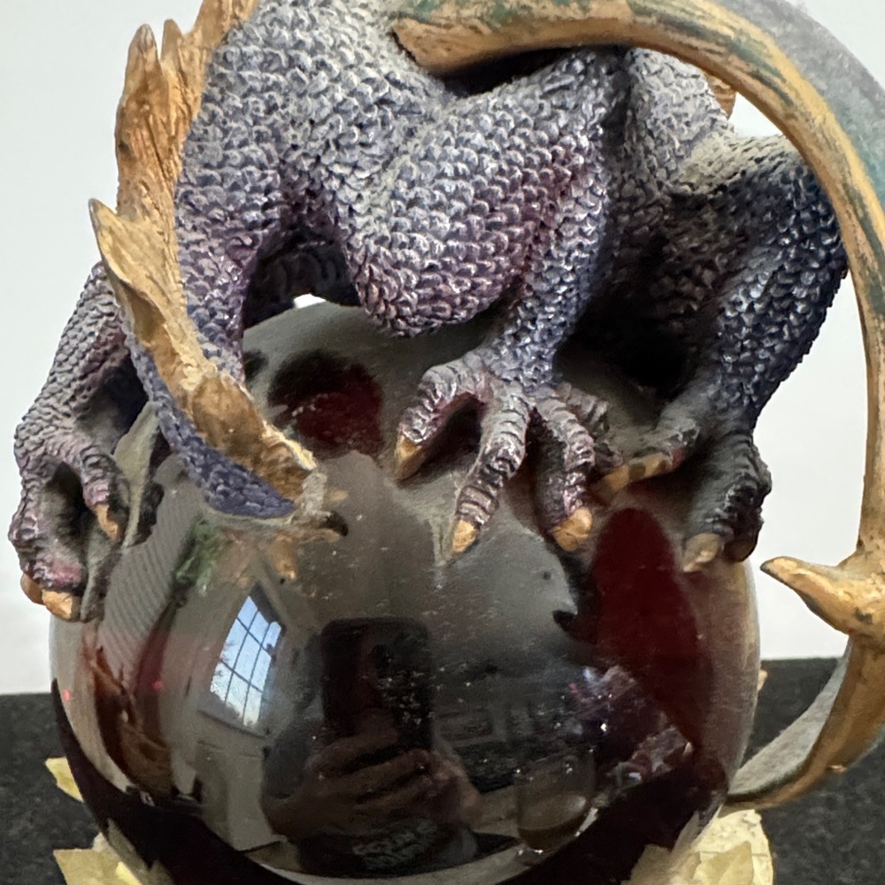 Dragon Fantasy Snow Globe Wind Up Musical Collectible - Picture 5 of 14